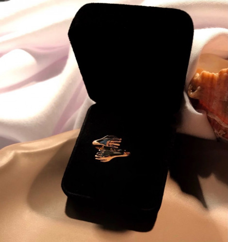 خاتم أحتضان ذهبي