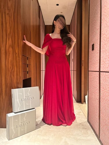 فستان ستريك احمر