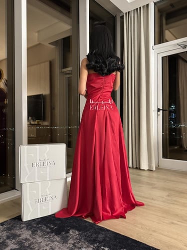 فستان ايفا احمر