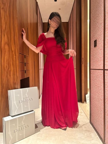 فستان ستريك احمر