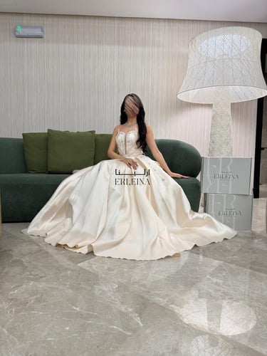 فستان نردين كريمي