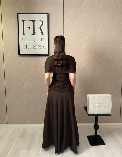 فستان لموه بني