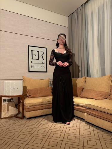 فستان قمر اكمام اسود