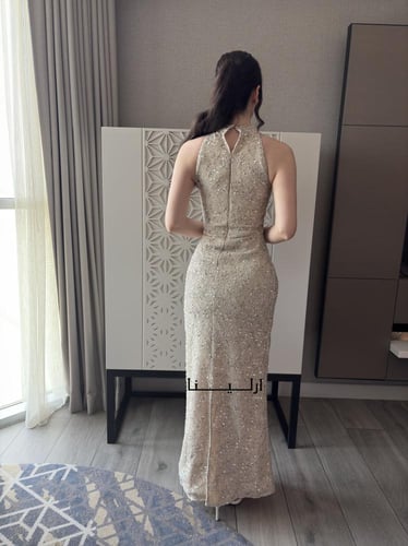 فستان ايل فضي