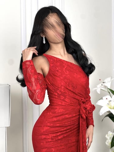 فستان دانتيل احمر