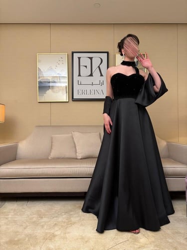 فستان سكرا اسود