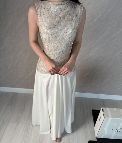 فستان فضه اوف وايت