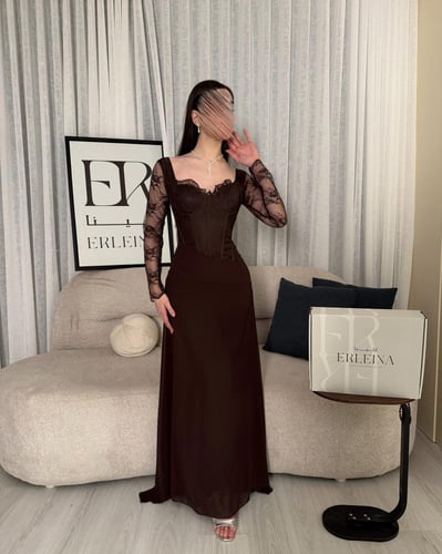 فستان فلورا بني