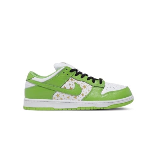 Supreme Stars x Nike SB Dunk Low