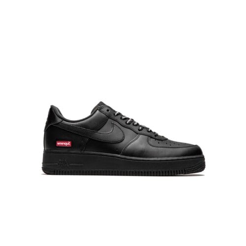 Nike air force black supreme