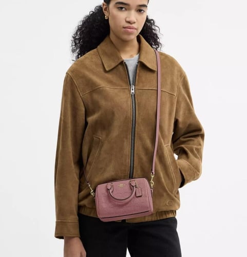 شنطة كوتش | Coach