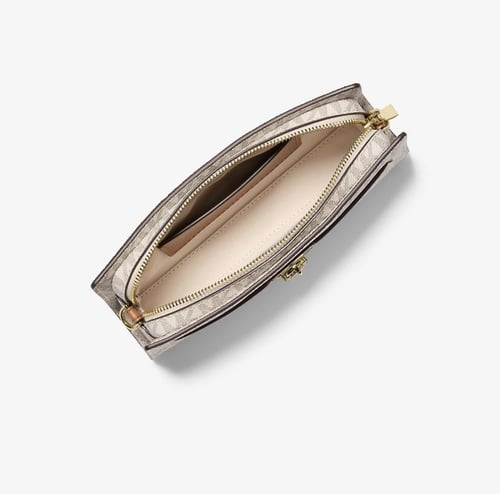 شنطة مايكل كورس |