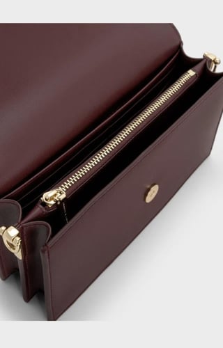 شنطة تشارلز اند كيث