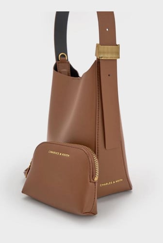 شنطة تشارلز اند كيث |