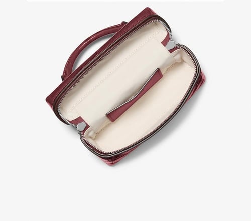 شنطة مايكل كورس |