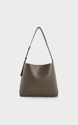 شنطة تشارلز اند كيث |