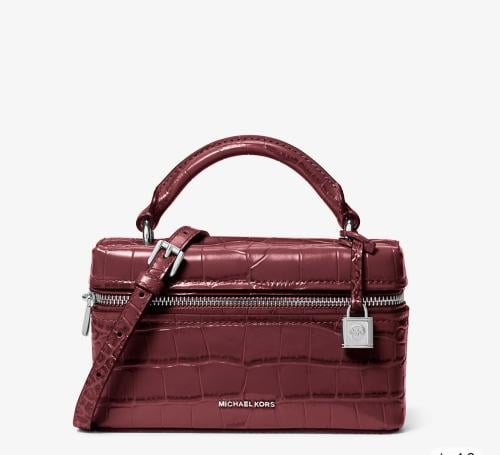 شنطة مايكل كورس |