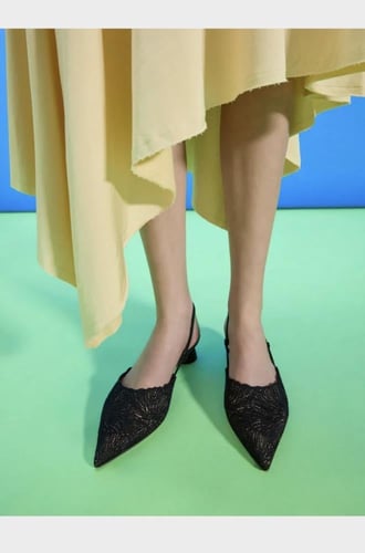 كعب تشارلز اند كيث |