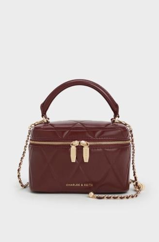 شنطة تشارلز اند كيث |