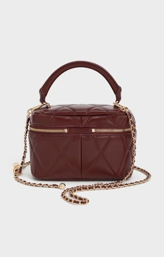 شنطة تشارلز اند كيث |