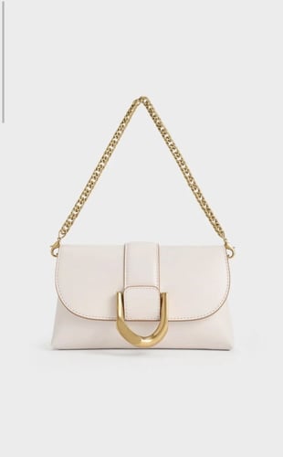 شنطة تشارلز اند كيث |