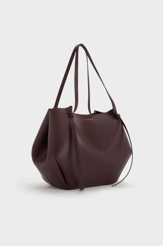 شنطة تشارلز اند كيث |