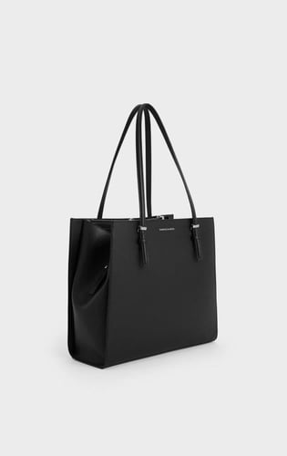 شنطة تشارلز اند كيث |