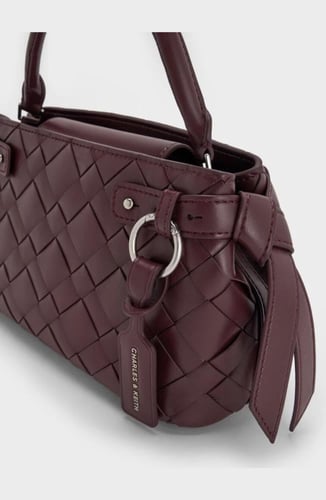 شنطة تشارلز اند كيث |