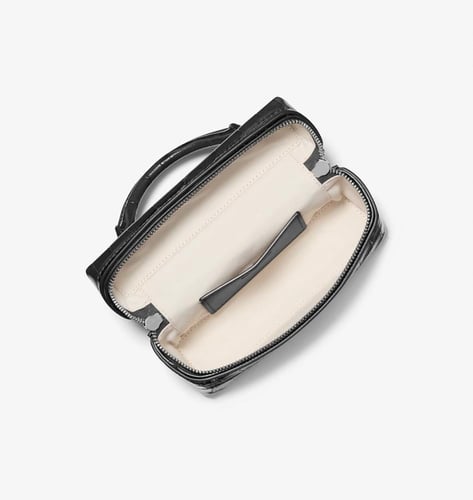 شنطة مايكل كورس |