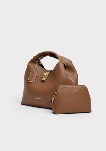 شنطة تشارلز اند كيث |