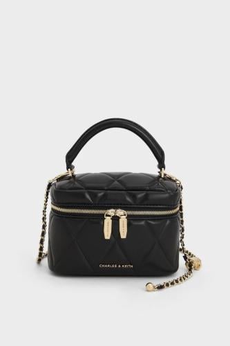 شنطة تشارلز اند كيث |