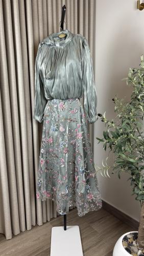 طقم عيد تيفاني ورود