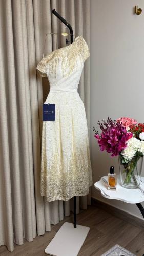 فستان دانتيل سكري قصير