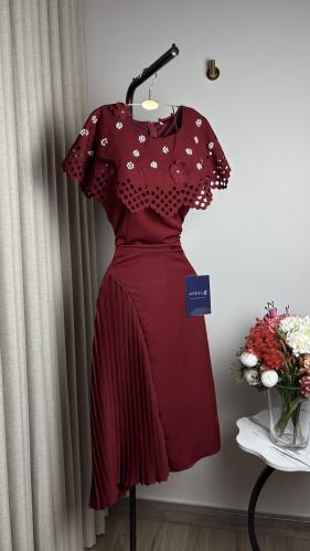 فستان احمر بيليسيا ميدي صدر لول