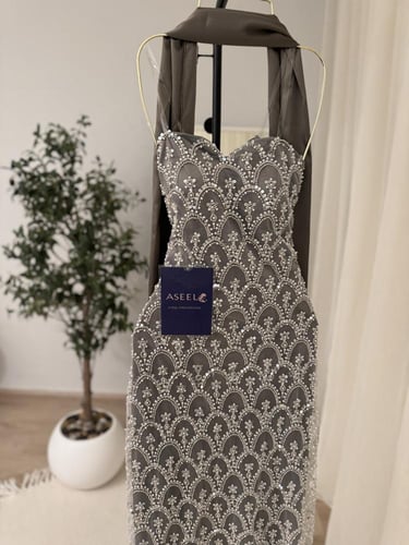 فستان سهرة مطرز طويل