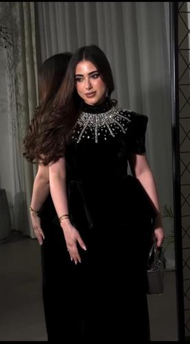 فستان اسود جوخ تطريز خرز