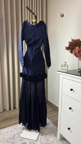 طقم كحلي ورود