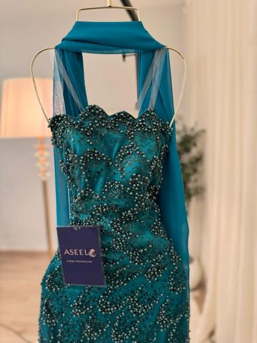 فستان سهرة توب مطرز