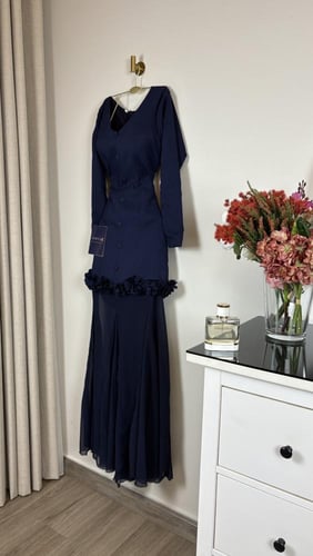 طقم كحلي ورود