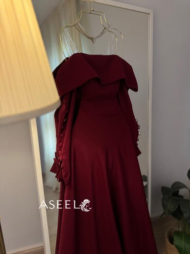 فستان عودي باربي بوشاح