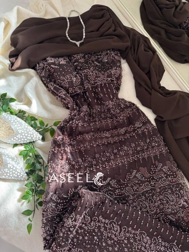 فستان بني ساتر وانيق