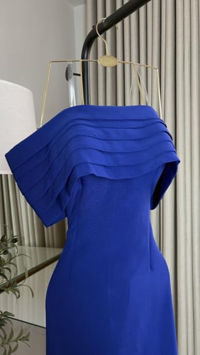 فستان ازرق سهره مع ورود