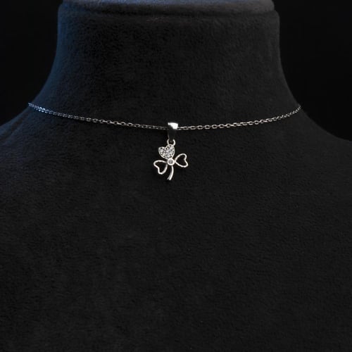 سلسال فضة عيار 925 بتصميم الزهرة الثلاثية