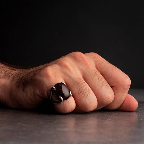 خاتم رجالي فضة استرليني مزين بحجر عقيق أحمر