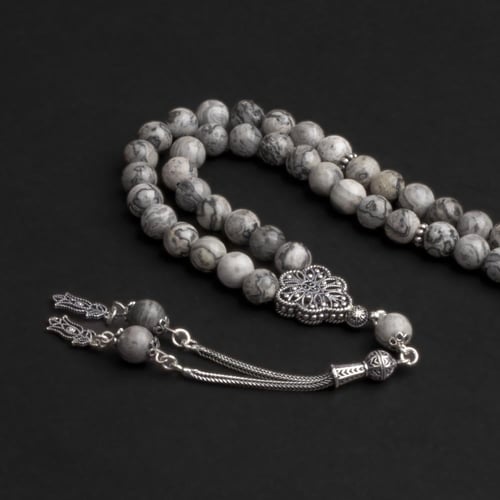 سبحة بحجر اليشب مع شكة فضة 8مل