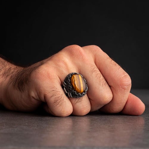 خاتم رجالي فضة بحجر عين النمر بتفاصيل دقيقة