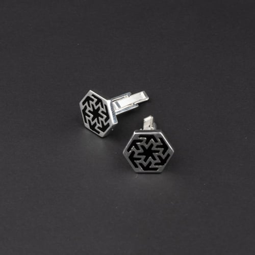 كبك رجالي فضة مع تصميم زخرفي