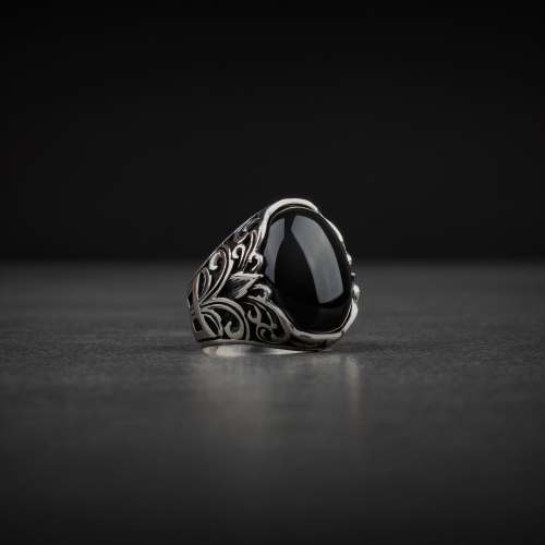 خاتم رجالي فضة استرليني مزين بحجر أونيكس أسود