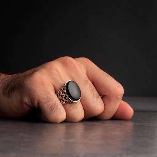 خاتم رجالي فضة استرليني مزين بحجر أونيكس أسود