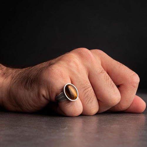 خاتم رجالي فضة بحجر عين النمر البارز بتصميم كلاسيك...